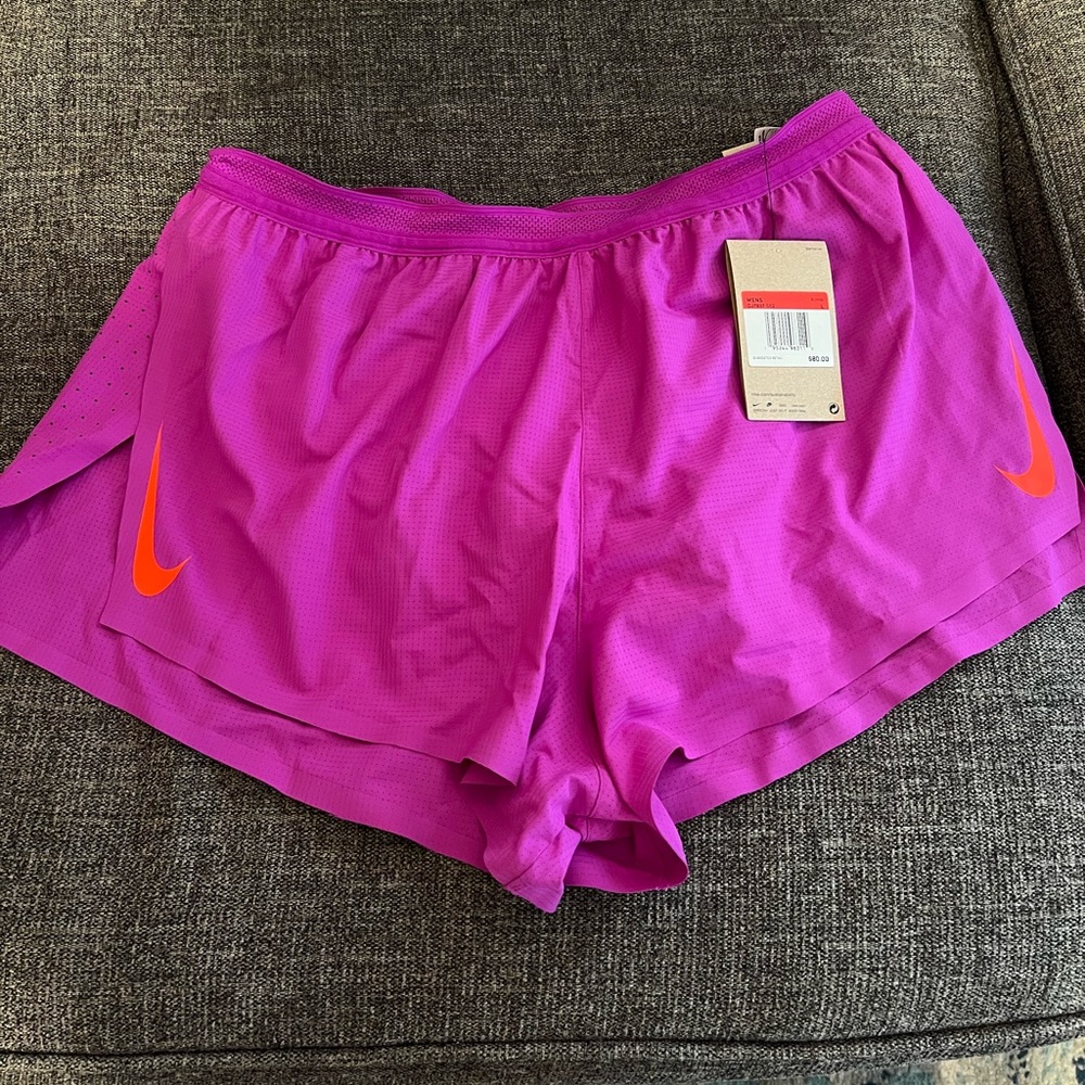 Brand new with tags mens nike aero swift 2” shorts size mens large